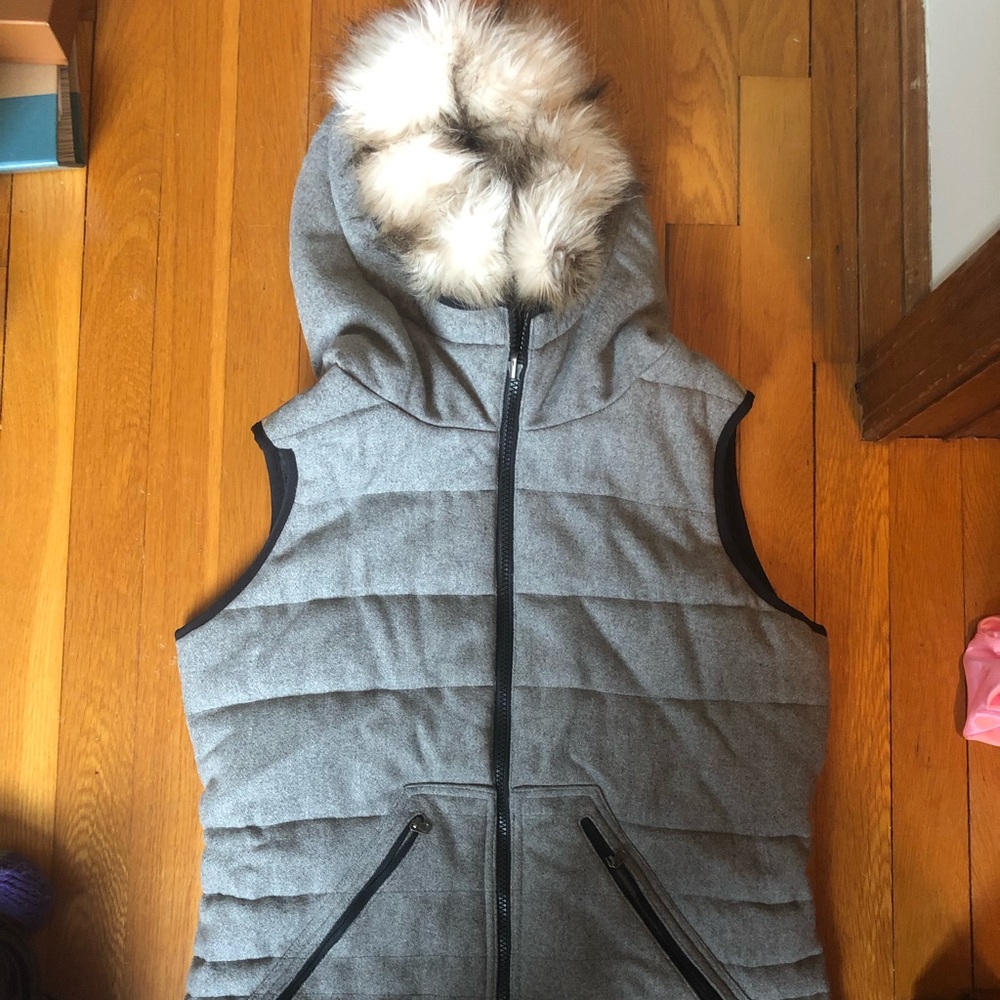 NEW burton vest